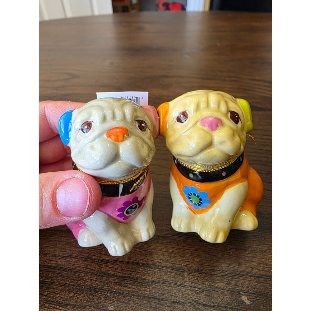Set Of 2 Ceramic Bulldogs Figurines Salt and Pepper shaker Kitchen A1